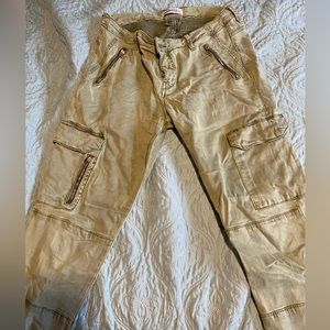 Zara low rise olive green cargo skinny - size 6